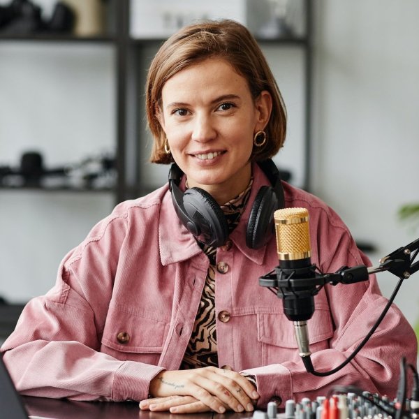 female-podcaster-smiling-e1664815088739.jpg female-podcaster-smiling-e1664815088739.jpg